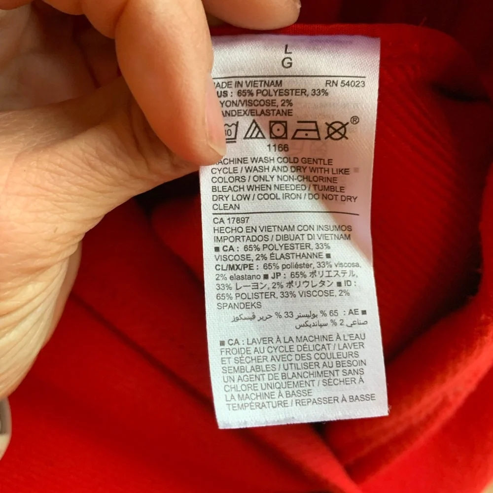 Beautiful red blazer from Old Navy women’s size large - Picture 7 of 16